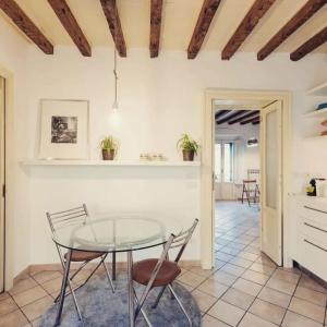 Elegant naviglio cool area large 5 pax with elevator