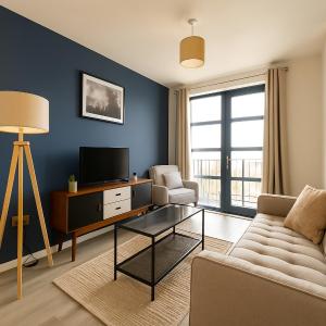 Beautiful Canal-Side Apartment in Islington