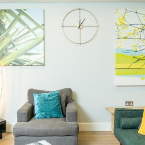 Ultra Luxury Riverside Condo Central London Notting Hill with LIFT & Juliet balcony
