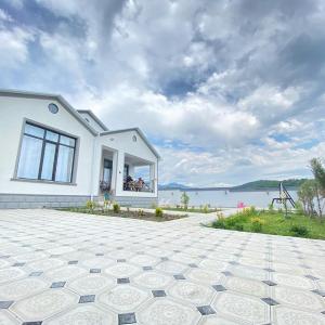 Qoşa villa