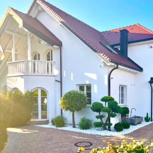 Holiday Wellness Villa 4 Rent near Basel, Freiburg & Colmar, Indoor Pool, Sauna, Garden & Thermal Spa Access