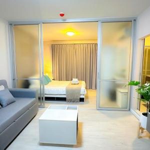 Great accommodation next to a shopping mall