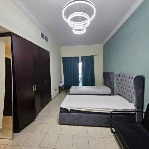 Budget Spacious Room Heart of marina
