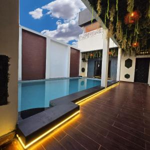 Suna'a home Logpom