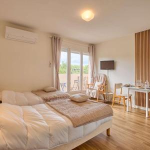 Studio rénové climatisé avec balcon, animaux admis