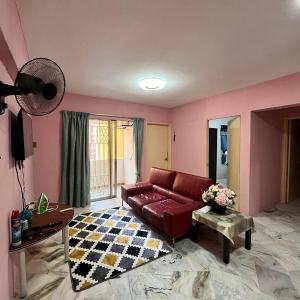 Nice 3BR APT w Pool Near Plaza Salak Park Desa Petaling KL