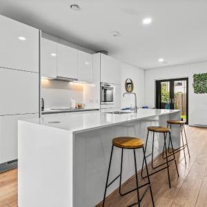 Large Townhouse 5 Beds with Two Parking Spaces - Manchester City Centre