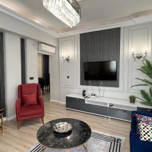 Taksim Square Luxury 4BR Next to Hotels Perfect for Families & Groups