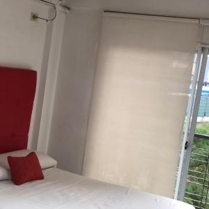 alquiler departamento por dia av Corrientes a pasos movistar arena y rural 1 2 3 4 y 5 personas wi fi cocheras Solicitamos SEÑA