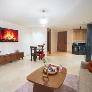 Central and Chic Apartment in the Heart of Casablanca Near To Station Tramway Abdelmoumen