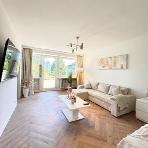 REGENCY Apartments - City Wohnung I Balkon I WLAN I Netflix I Parkplätze