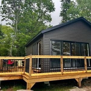 Lakefront Studio Cottage #8