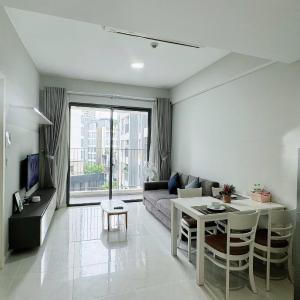 HHomes - Modern 1 Bedroom & Pool GYM at Masteri An Phu