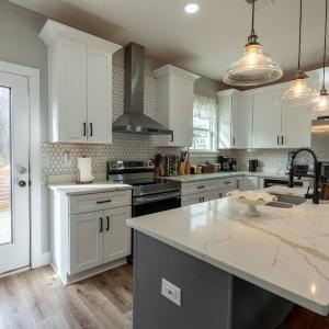 Renovated 3BR - 8 Min to ATL Airport - Sleeps 8