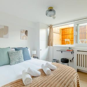 Beautifully Refurbished 4BD Flat by King's Cross