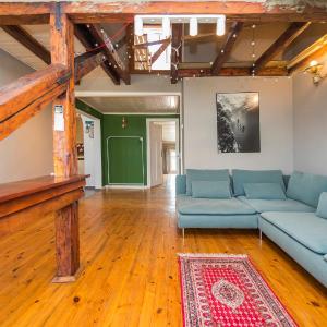 Cozy family loft at Women's market