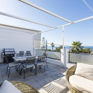 A&N Benajarafe Grand Beachfront Villa Apartment