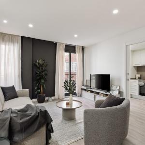 Heures - 2 bedroom, office and pool in Les Corts