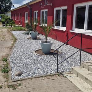 M&R Motel