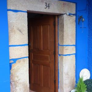 La casita azul entre playas y montañas