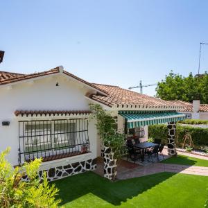 Spacious Malaga House with private walled-in yard