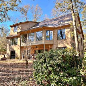 Daphne River Villa