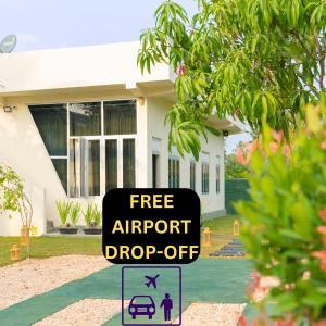 Bliss Loft - Airport Villa Rooms with Shuttle Service