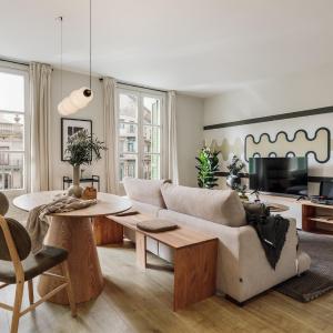 Mescit - 2 bedrooms and balcony in Eixample Dreta