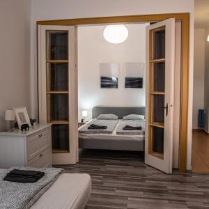 Chic Asboth City Center Loft - Perfect Location