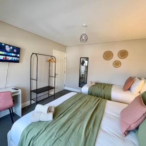 Comfortable Private Triple Room 30 Min to Central