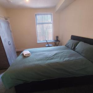 En-Suite Double-Bedroom in the Heart of Salford Manchester CR3 Perfect for Short Stays