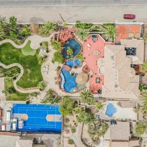 Villa with Pickleball - BB court - Pool