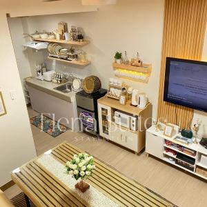 Aesthetic Cozy Stay with PS4, Netflix Coffee Nook - Elena Suites Staycation