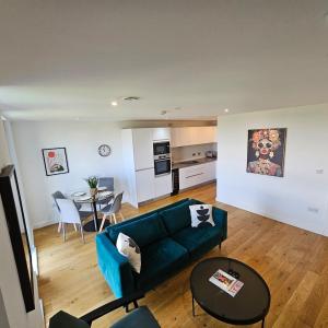 Stunning 2-Bed City APT Parking 1 Car
