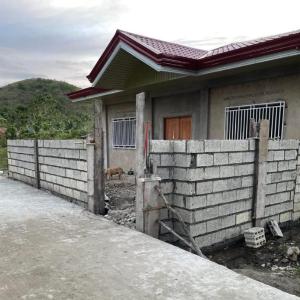 House in Chocolate Hills carmen Bohol