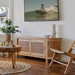 Zephyr - Modern Coastal Beach Shack Near Main Beach - Holiday Yamba