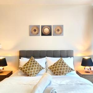 Uptown BGC Spacious 1BR Unit by Terravista - Prague Suite