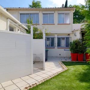 Studio accueillant à Marseille avec jardin 15 m²