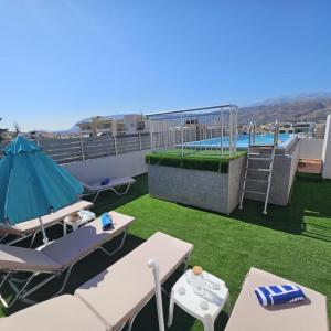 Evgenias Luxury Apartment with Rooftop Pool