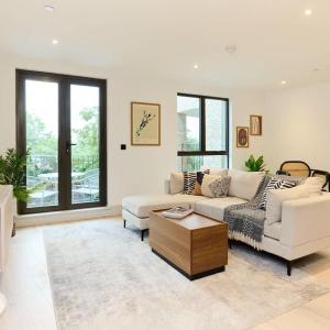 The South Wimbledon Place - Adorable 2BDR Flat with Balcony
