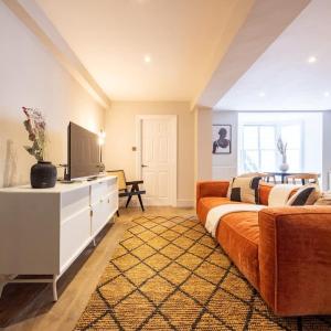 The Paddington Flat - Modern 2BDR with Patio