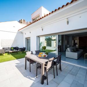 CENTRAL SUNNY PENTHOUSE - Premium apartment