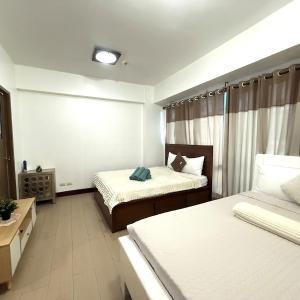 Kyedenz Unit -Two Palm Tree Villas Newport Naia T3