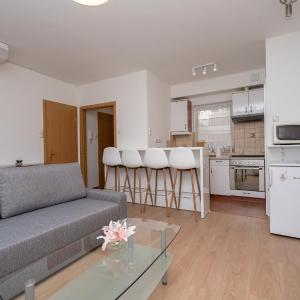 Downtown Loft with Balcony - Keleti - Garay Square
