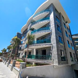 200 meters from sea in Heart of ALANYA in 5 star complex