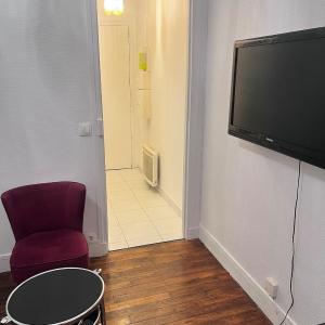 Affordable and fully-equipped studio