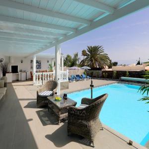 Graceful Puerto Del Carmen Villa 5 Bedrooms Villa Vega Del Carmen Distant Sea Views