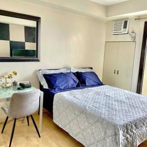 Cozy unit in an amazing location