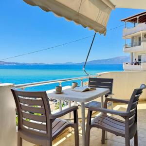 Violet Sea View Apartment