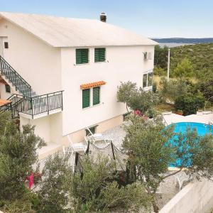 Nice Home In Kastel Novi